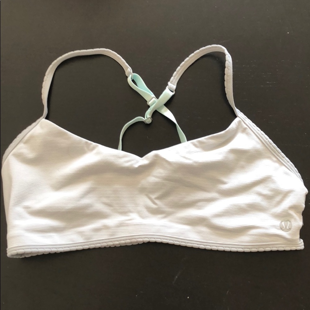 Lululemon sports bra size 8